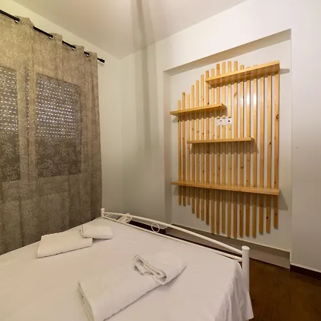 Apartment Kariatides *