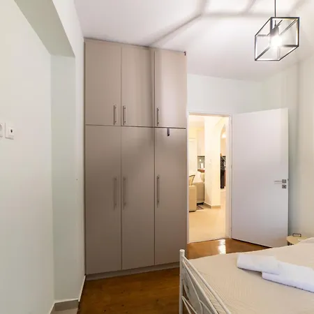 Kariatides Apartment