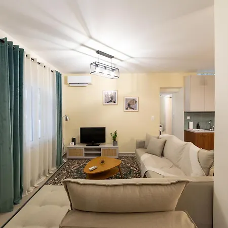 Apartment Kariatides *